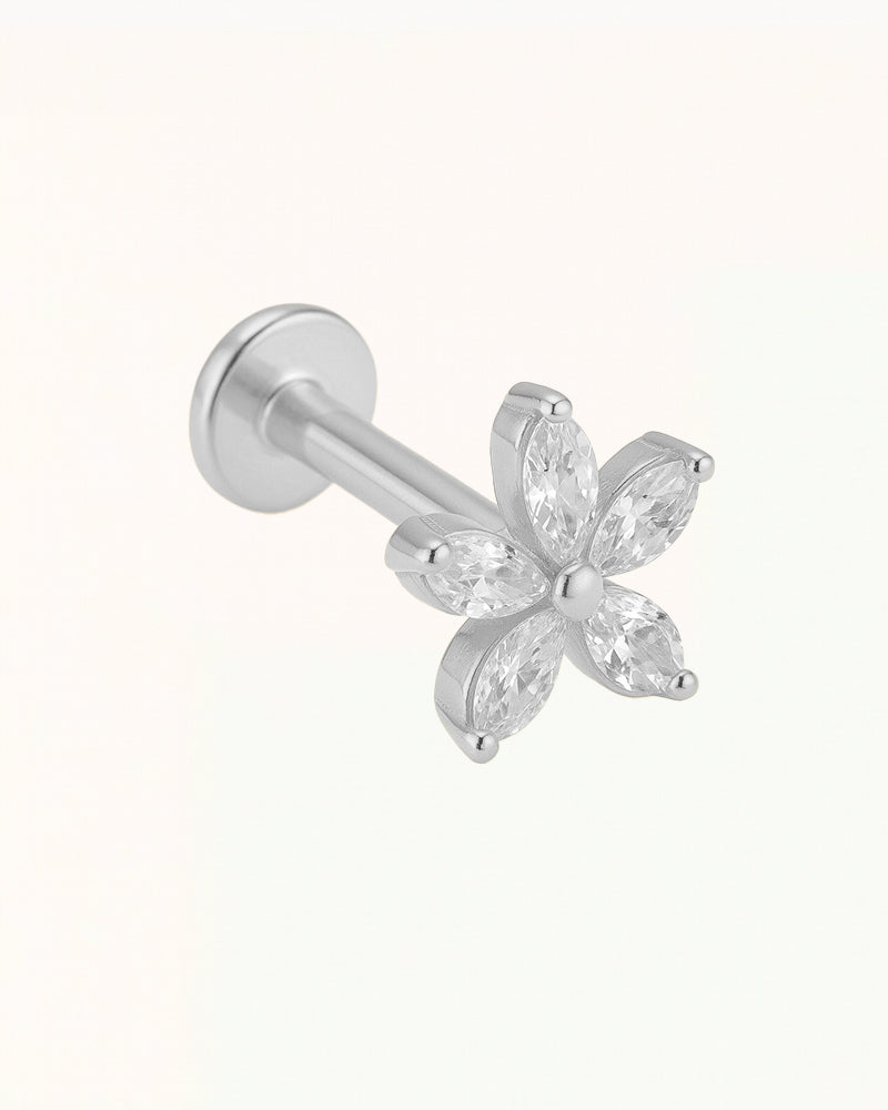 Piercing en titane avec cinq pierres - Aubrey