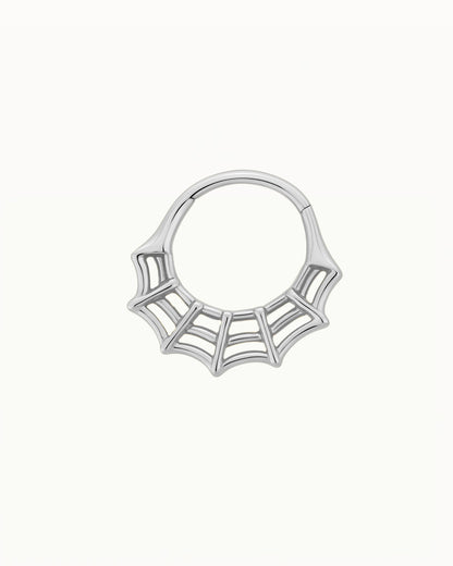 Piercing Clicker en Toile d'Araignée en Titane - Daphne